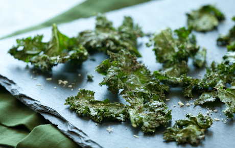 spicy lavender kale chips