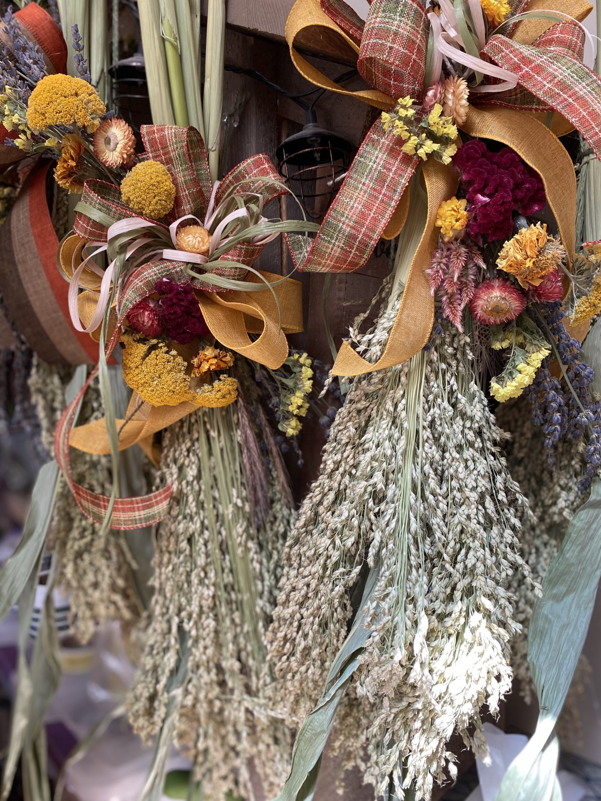 Large Dried Floral Wreath - Outdoor - Wedding - DIY  Dried floral wreaths,  Dried flower wreaths, Outdoor christmas wreaths